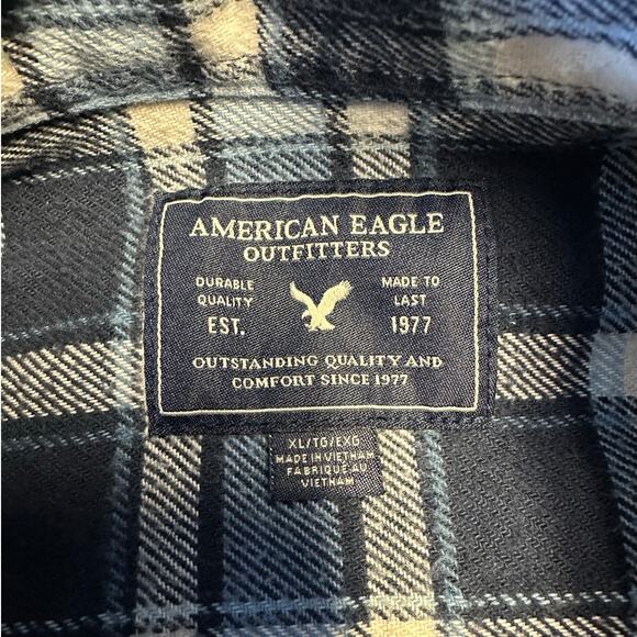 American Eagle Outfitters Blue and White Checked Flannel Button Down Size XL - Picture 3 of 7